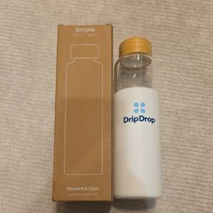 Simple Modern Glass Water Bottle, 550ml. New In Box